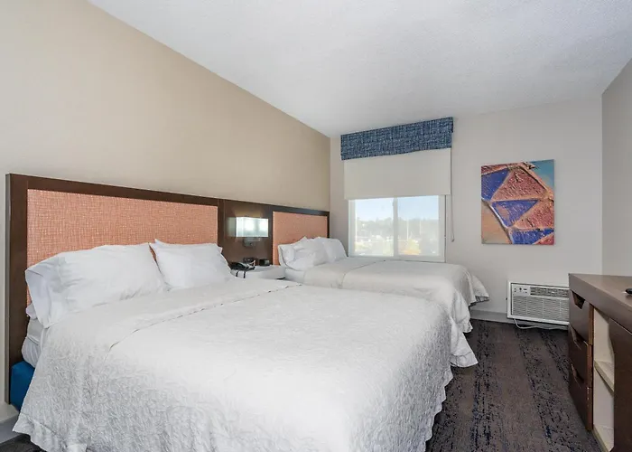 Hampton & - West Hotel 3*