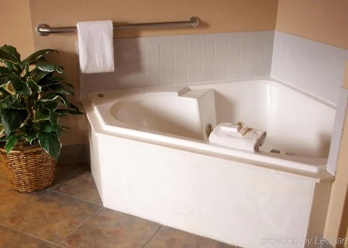 Hampton & - West Hotel 3*
