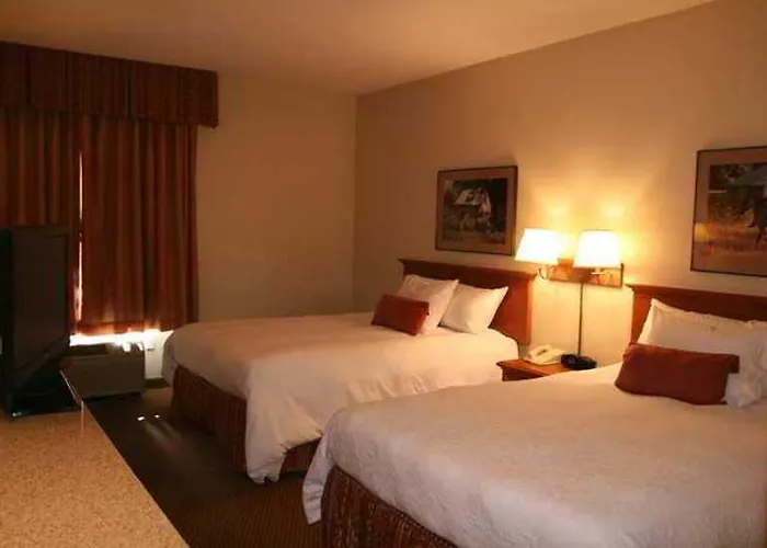 Hampton & - West 3*