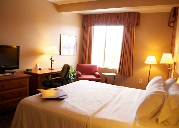Hampton & - West Hotel Flagstaff